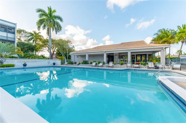 $2,900 | 545 Southeast 12th Street, Unit 305, Dania Beach, FL 33004