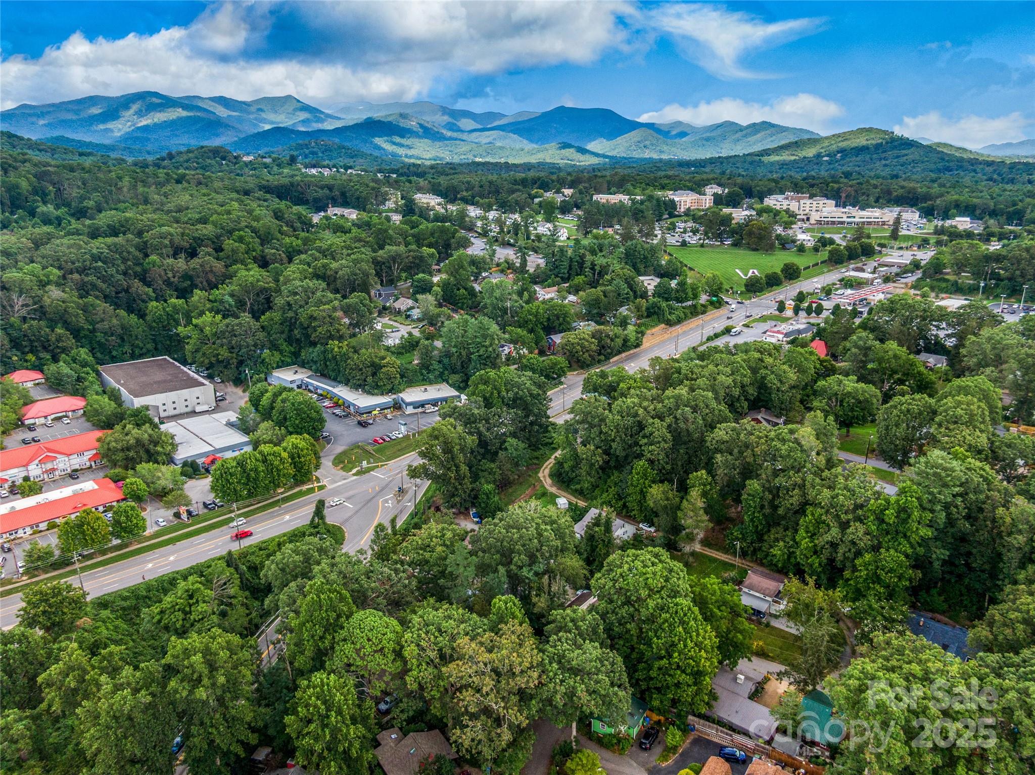 11 Pinewood Road Asheville, NC 28805 - Photo 27 of 31 an aerial view of multiple house