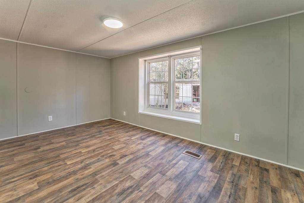 4336 East Nance Springs Road Dalton, GA 30721 - Photo 26 of 32 Gallery Image 26