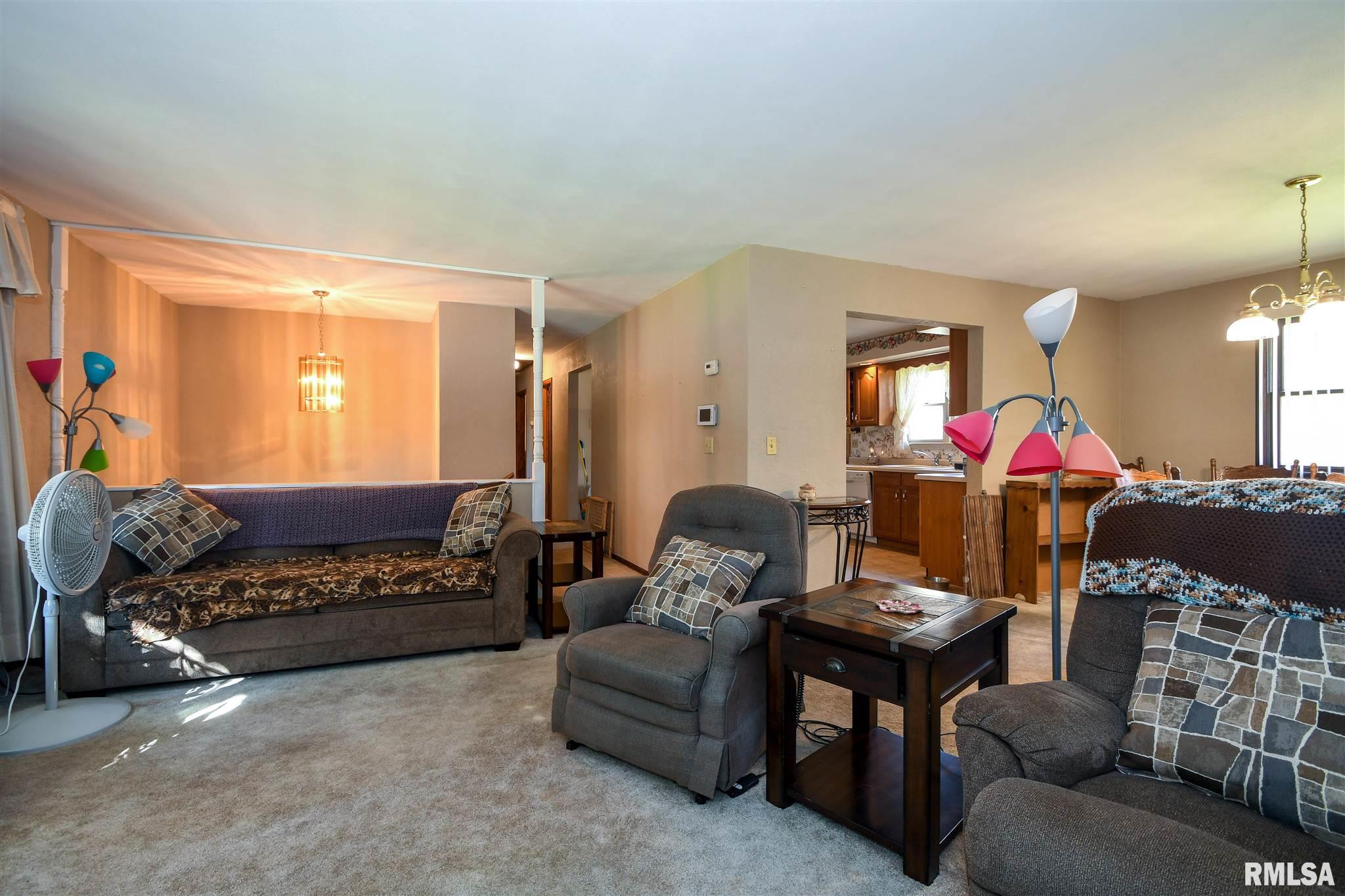 642 South Ridgeview Lane Bellevue, IL 61604 - Photo 8 of 40 Gallery Image 8