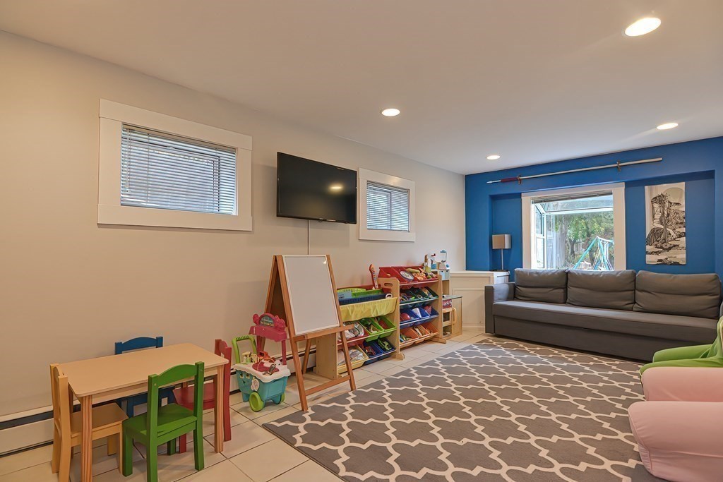 14 Guild Road, Unit 1 Beverly, MA 01915 - Photo 5 of 42 Gallery Image 5