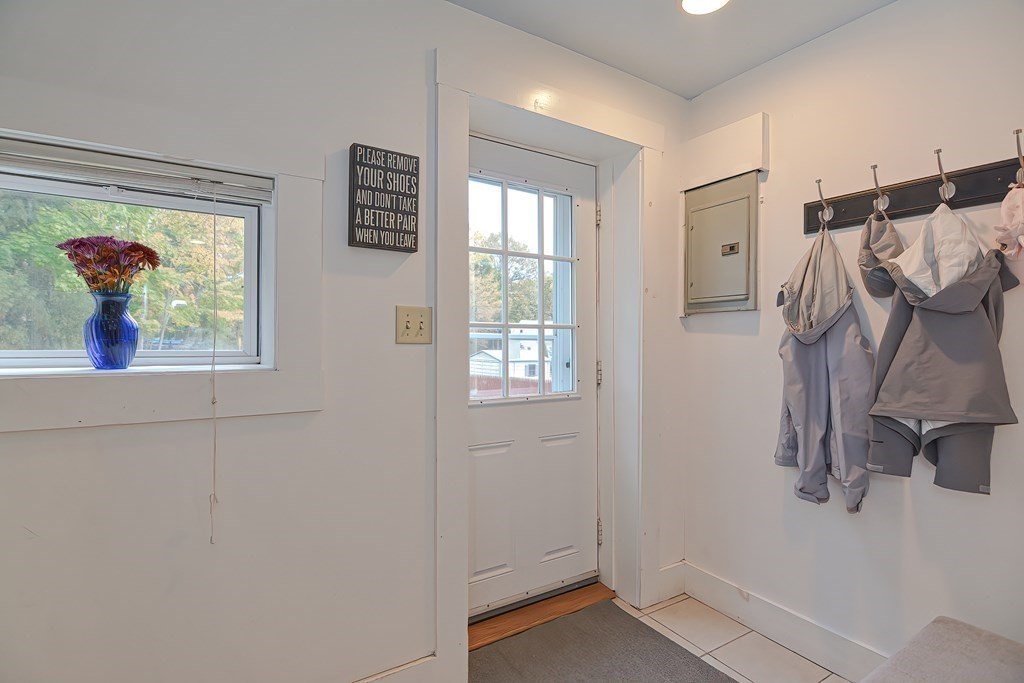 14 Guild Road, Unit 1 Beverly, MA 01915 - Photo 10 of 42 Gallery Image 10