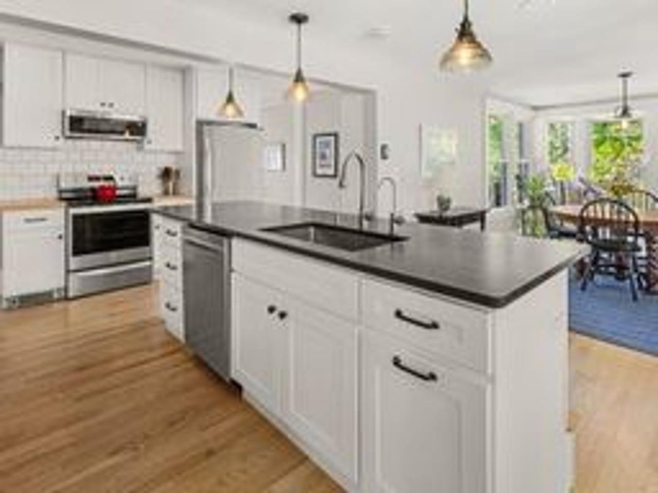 1506 Oak Hill Road Williston, VT 05495 - Photo 8 of 40