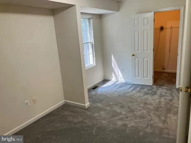 $2,950 | 10316 Royal Road, Silver Spring, MD 20903