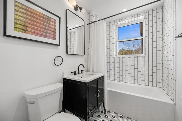 $1,325,000 | 147 Longwood Avenue, Unit 2, Brookline, MA 02446