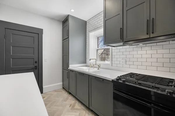 $1,325,000 | 147 Longwood Avenue, Unit 2, Brookline, MA 02446