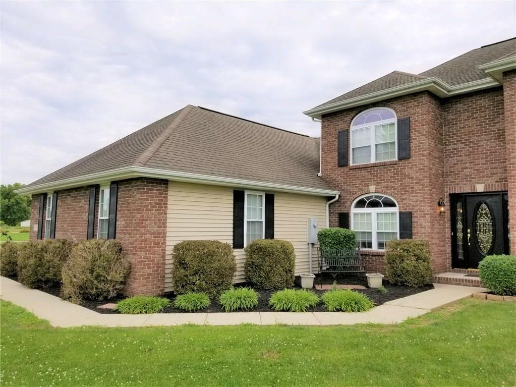 12495 East Legal Tender Road Columbus, IN 47203 - Photo 5 of 44 Gallery Image 5