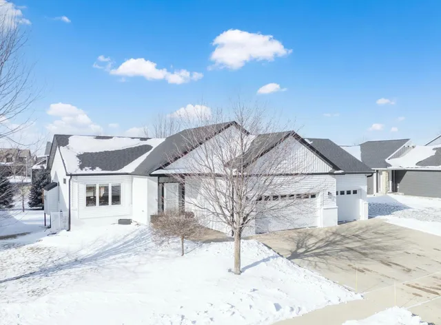 $520,000 | 3645 Odyssey Drive Southwest, Rochester, MN 55902