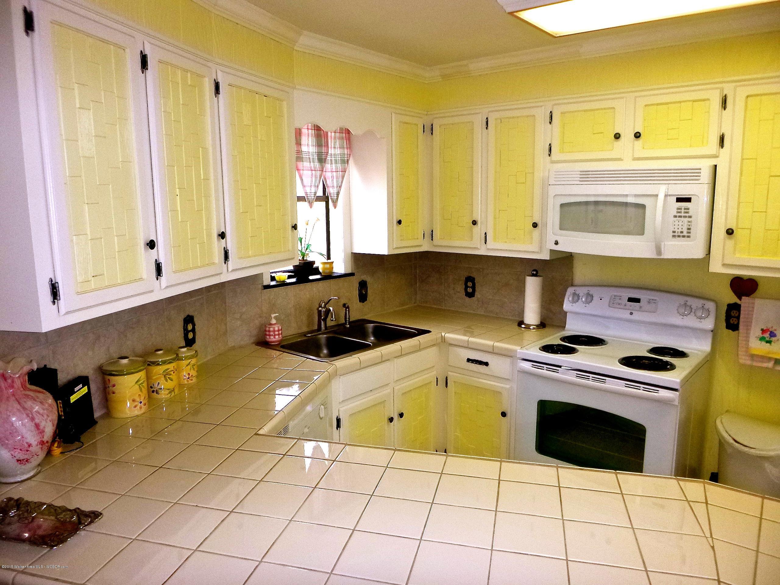 577 Burtwood Acres Road Jasper, AL 35503 - Photo 13 of 18 Gallery Image 13