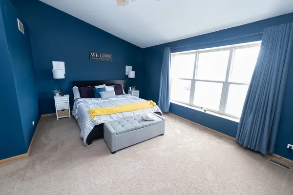 $299,000 | 2375 Cove Court, Elgin, IL 60123
