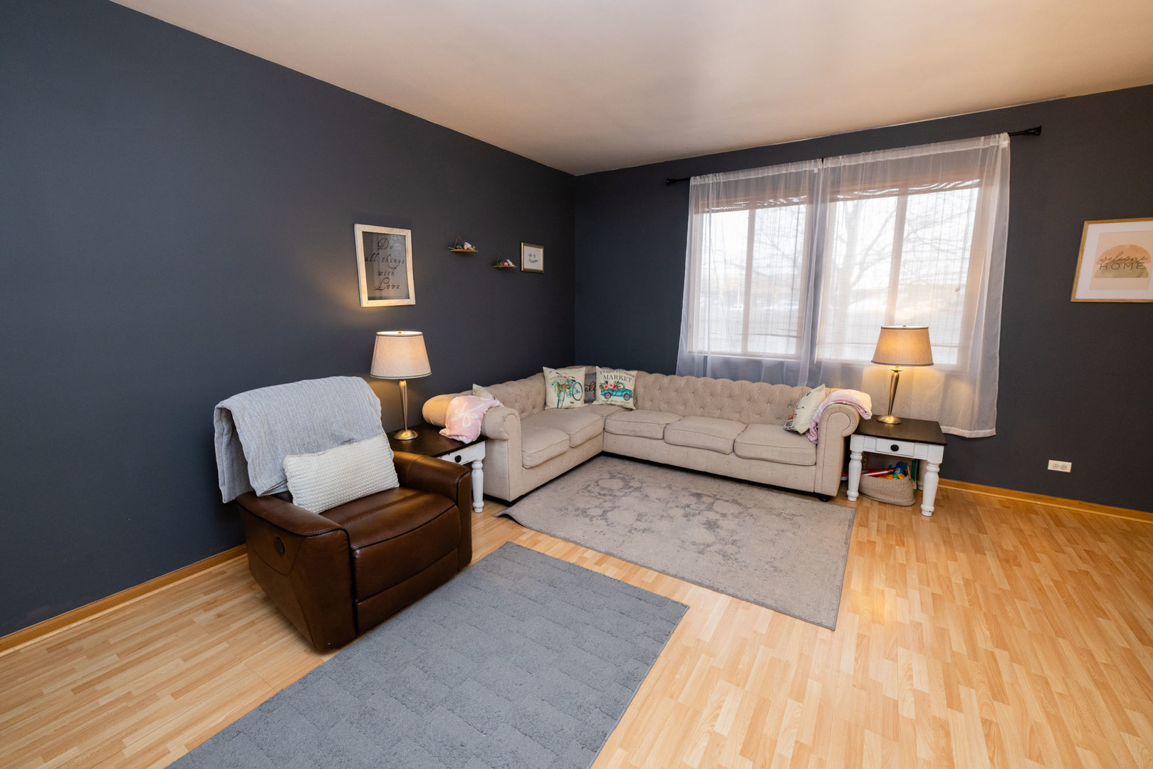 2375 Cove Court Elgin, IL 60123 - Photo 3 of 20