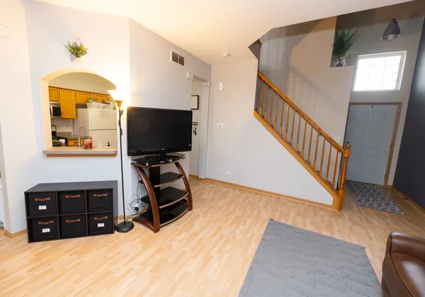 $299,000 | 2375 Cove Court, Elgin, IL 60123