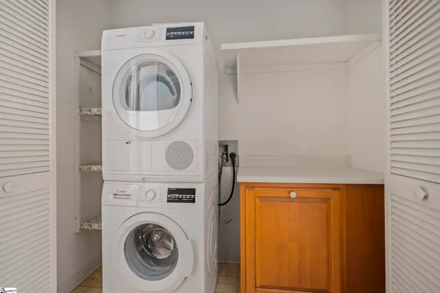 $375,000 | 77 Chestnut Street, Unit OAK 301, Tryon, NC 28782