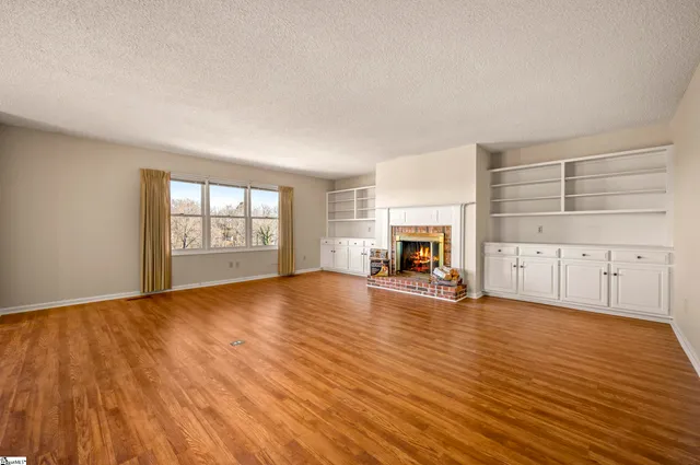 $375,000 | 77 Chestnut Street, Unit OAK 301, Tryon, NC 28782