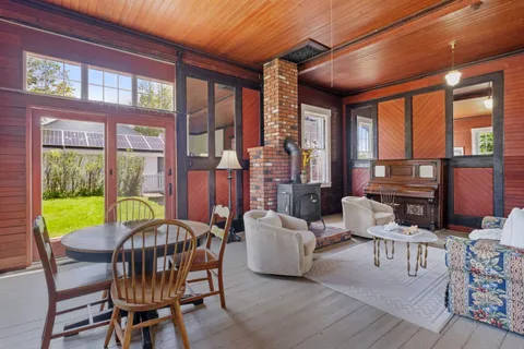 $895,000 | 11 Highland Street, Meredith, NH 03253