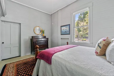 $895,000 | 11 Highland Street, Meredith, NH 03253