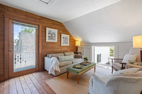 $895,000 | 11 Highland Street, Meredith, NH 03253