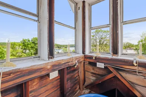 $895,000 | 11 Highland Street, Meredith, NH 03253