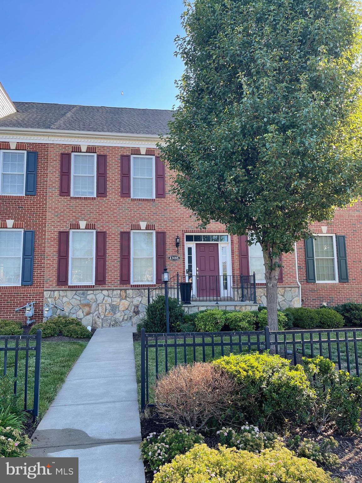43088 Old Ryan Road Ashburn, VA 20148 - Photo 2 of 40