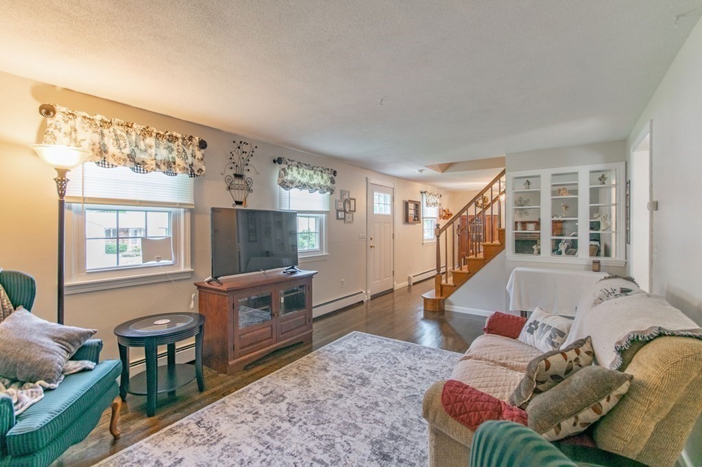 53 Old Farm Road Westfield, MA 01085 - Photo 16 of 37 Gallery Image 16