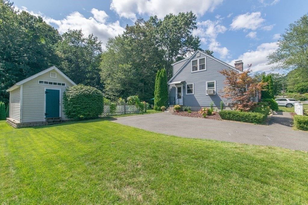 53 Old Farm Road Westfield, MA 01085 - Photo 3 of 37 Gallery Image 3