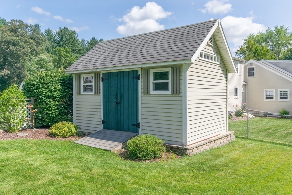 53 Old Farm Road Westfield, MA 01085 - Photo 6 of 37 Gallery Image 6