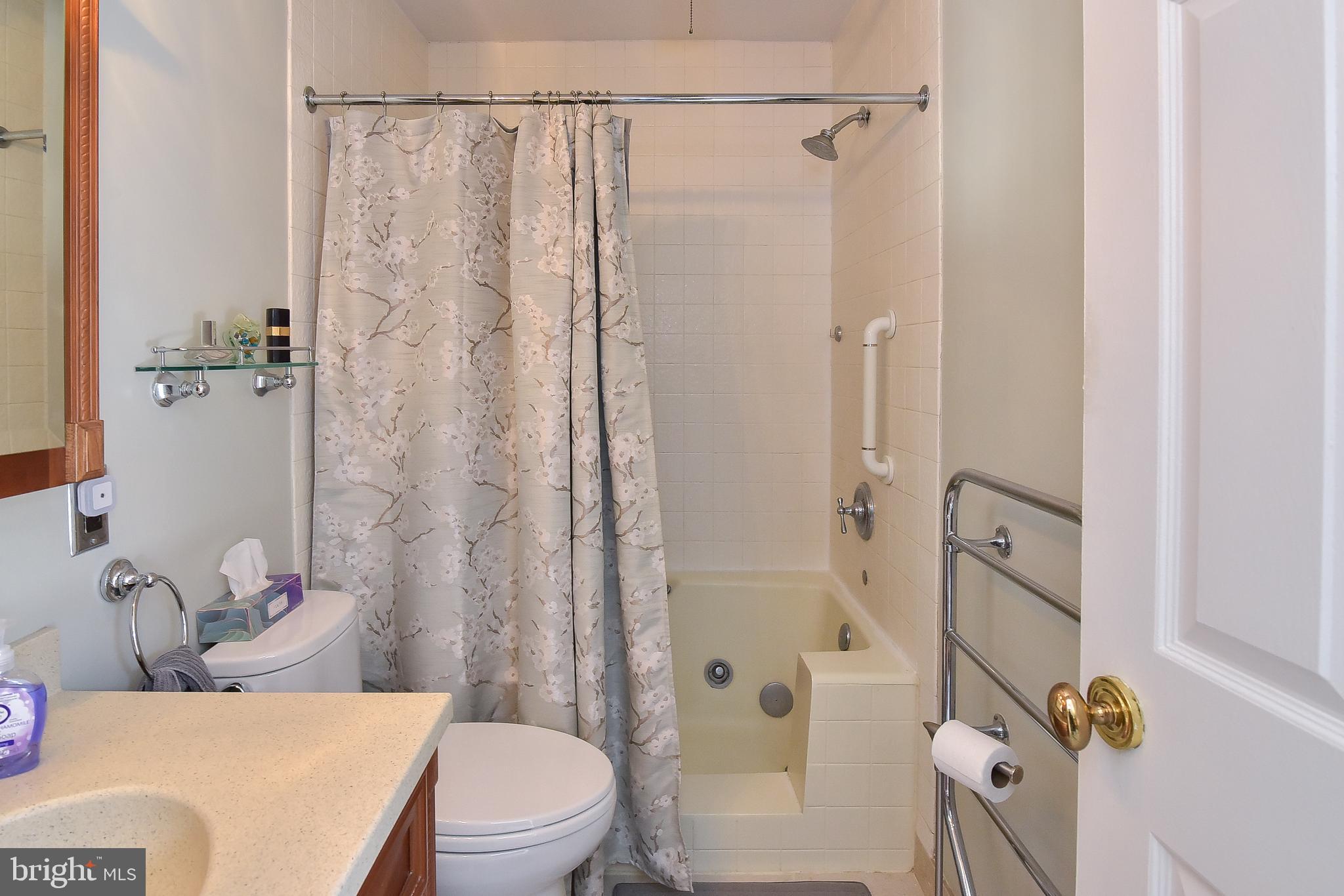 49 Haddonfield Cmns Haddonfield, NJ 08033 - Photo 71 of 96 Gallery Image 71