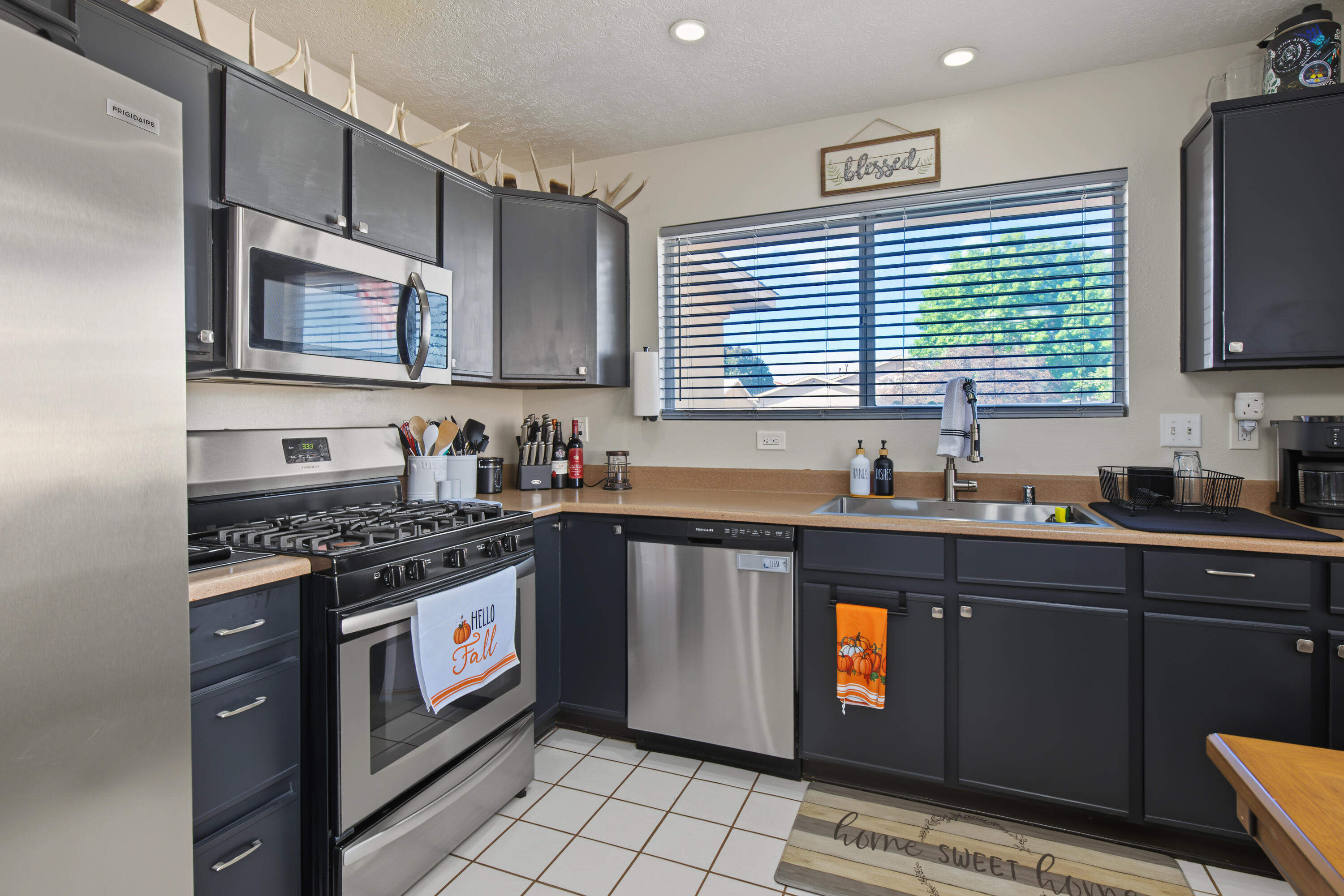 908 Somerset Meadows Drive Rio Rancho, NM 87144 - Photo 9 of 23 Gallery Image 9