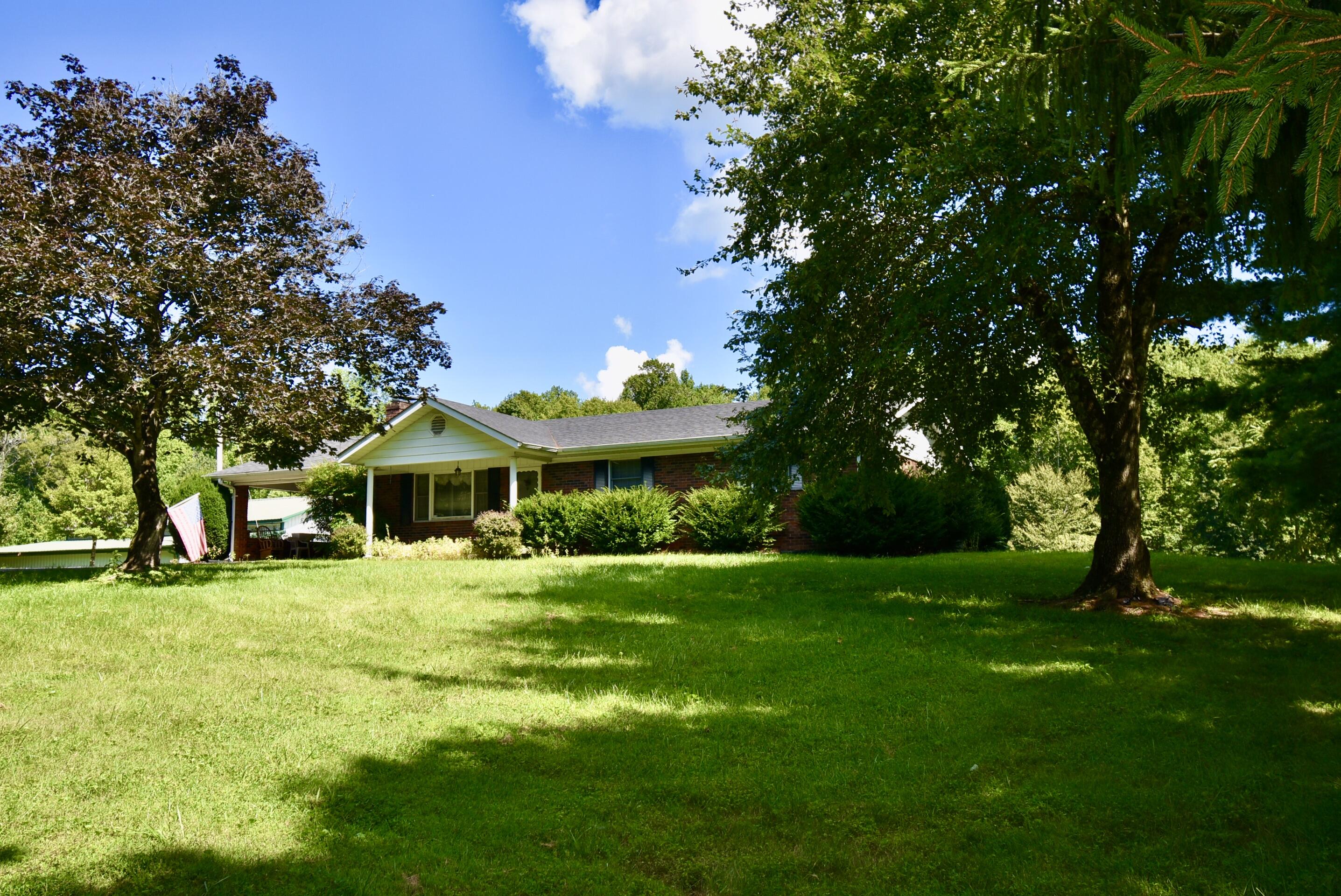 141 Hickory Nut Ridge Road Nancy, KY 42544 - Photo 12 of 110 5E298D36-00CE-4A74-A2E2-98B18861BC3C_1_2