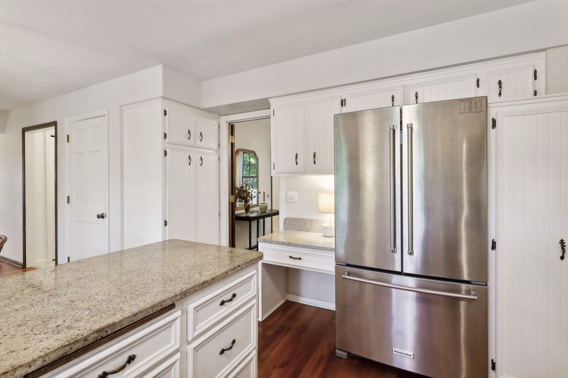 15140 Woodruff Road Wayzata, MN 55391 - Photo 14 of 32