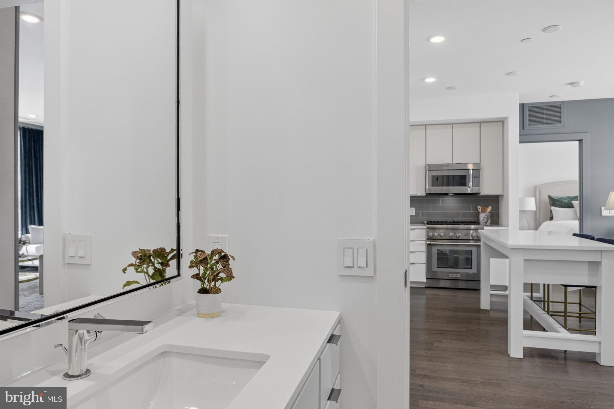 300 8th Street Northeast, Unit PH502 Washington, DC 20002 - Photo 34 of 49 Second Full Bath North