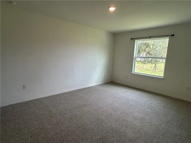 $2,000 | 8046 104th Court, Vero Beach, FL 32967