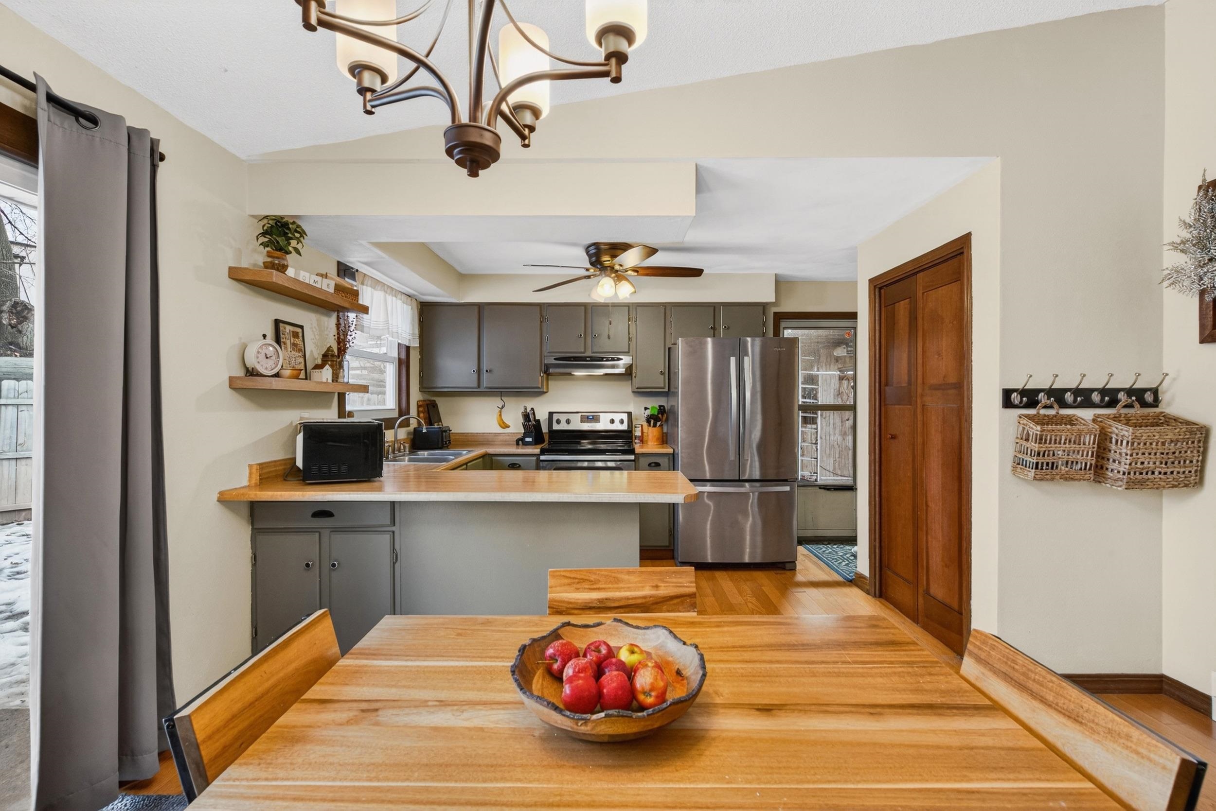 345 River Drive Appleton, WI 54915 - Photo 12 of 30