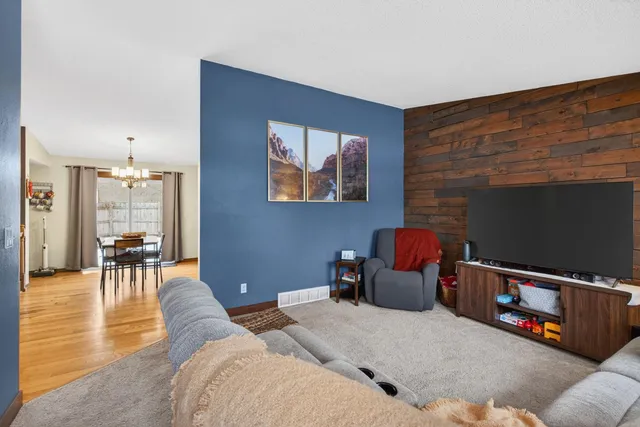 $245,000 | 345 River Drive, Appleton, WI 54915