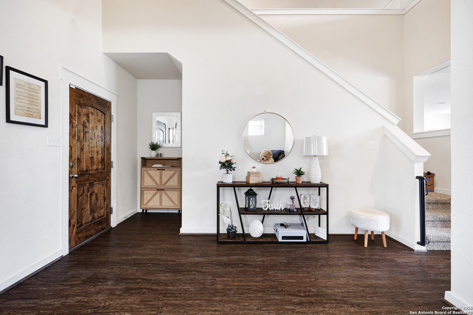 10614 Rosalina Loop Converse, TX 78109 - Photo 2 of 31 a view of kitchen with furniture and wooden floor
