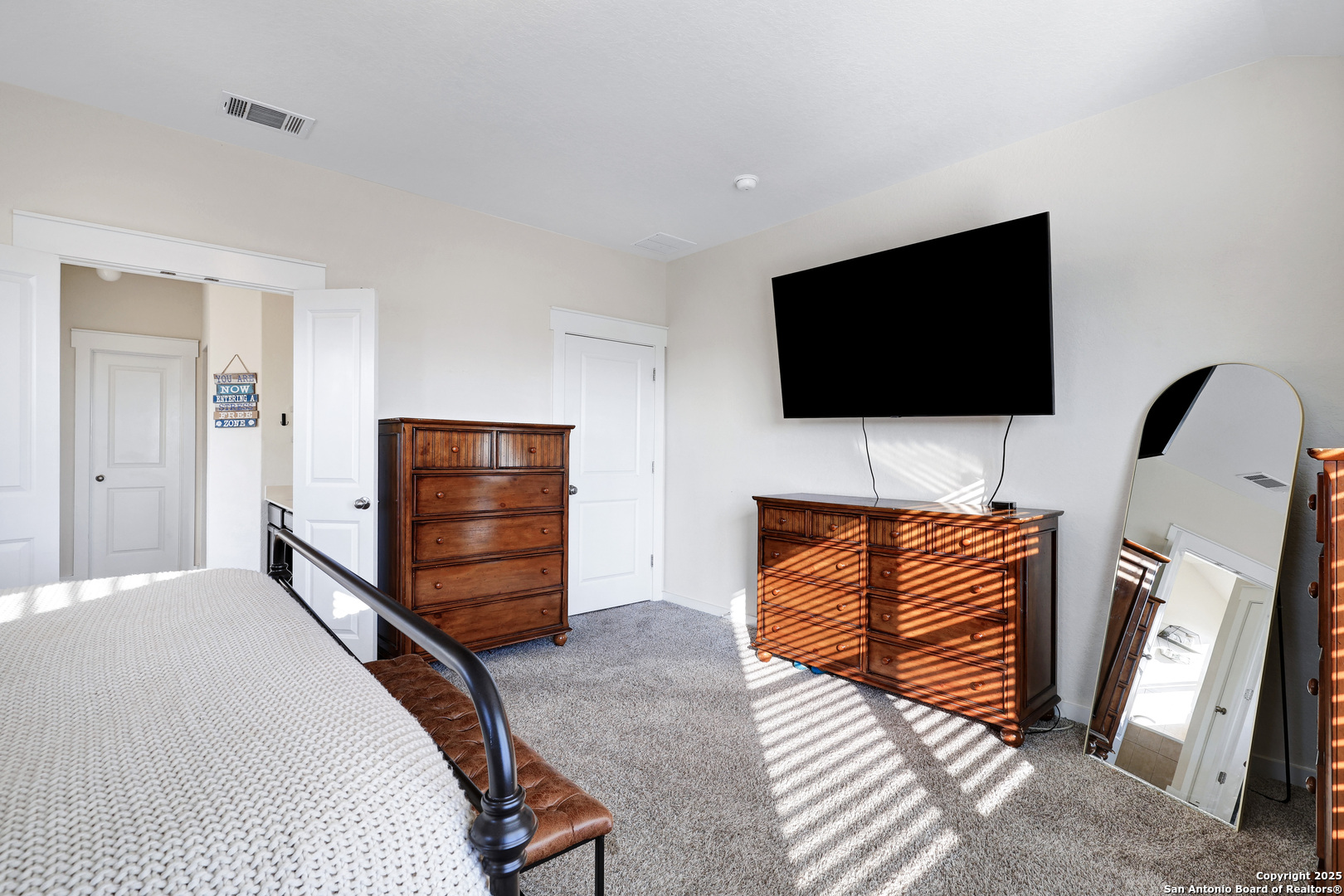 10614 Rosalina Loop Converse, TX 78109 - Photo 21 of 31 a living room with furniture and a flat screen tv
