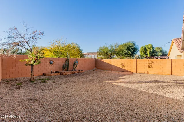 $315,000 | 44213 Cypress Lane, Maricopa, AZ 85138