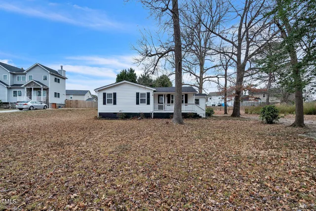 a view of house with a outdoor space