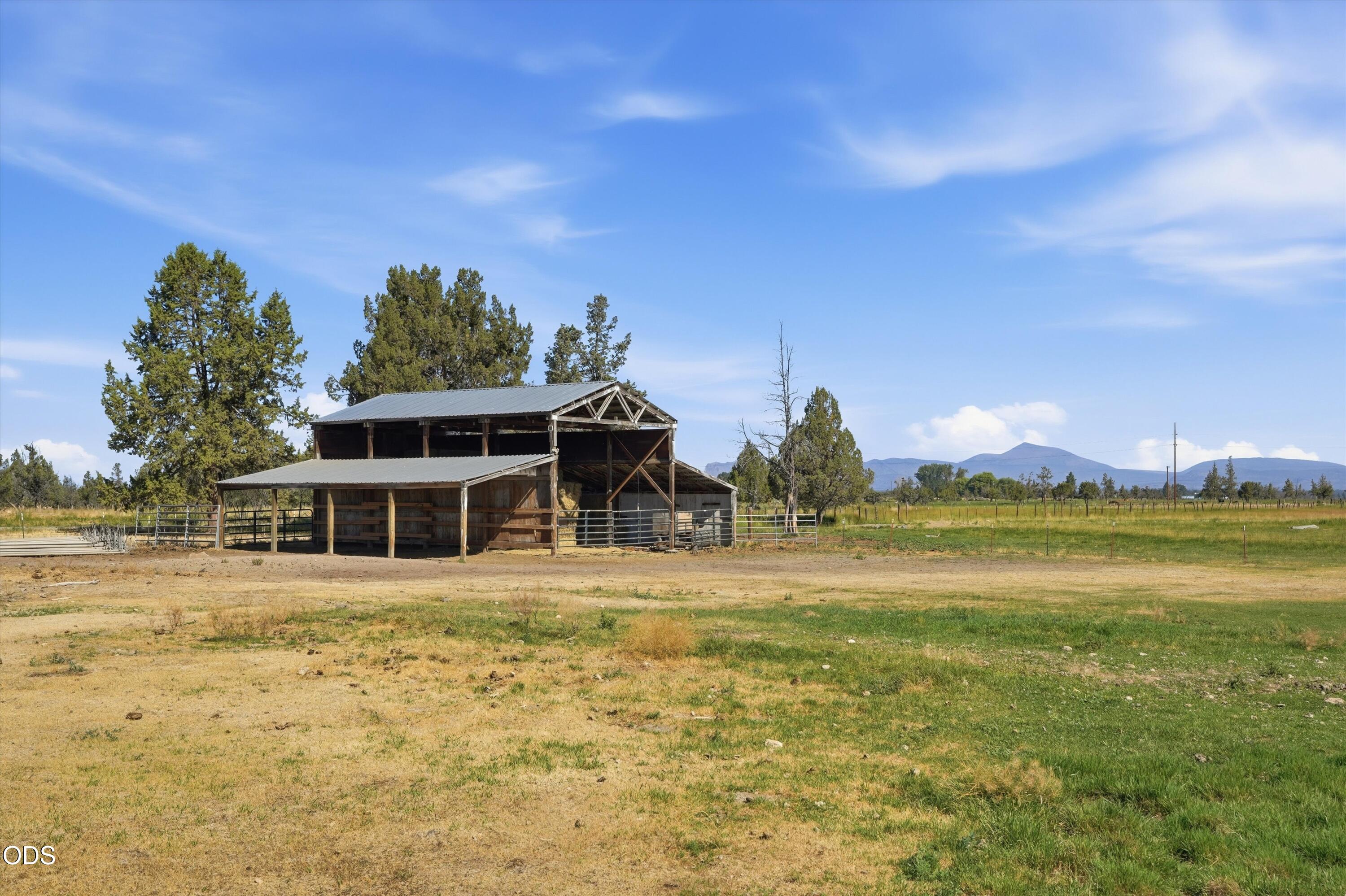 4799 Southwest Williams Road Powell Butte, OR 97753 - Photo 8 of 74 Gallery Image 8
