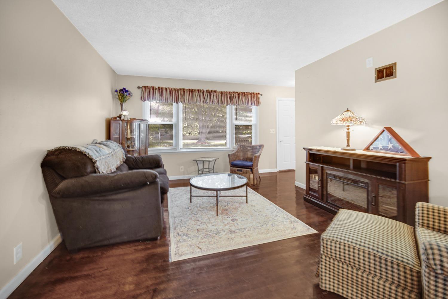 4808 North Fail Road La Porte, IN 46350 - Photo 8 of 26 1500x1000