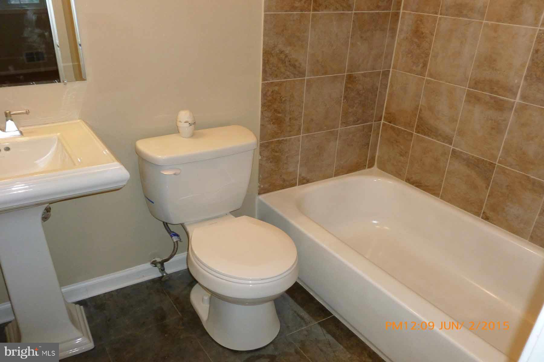 7714 Beechnut Road Capitol Heights, MD 20743 - Photo 12 of 30 Master Bath