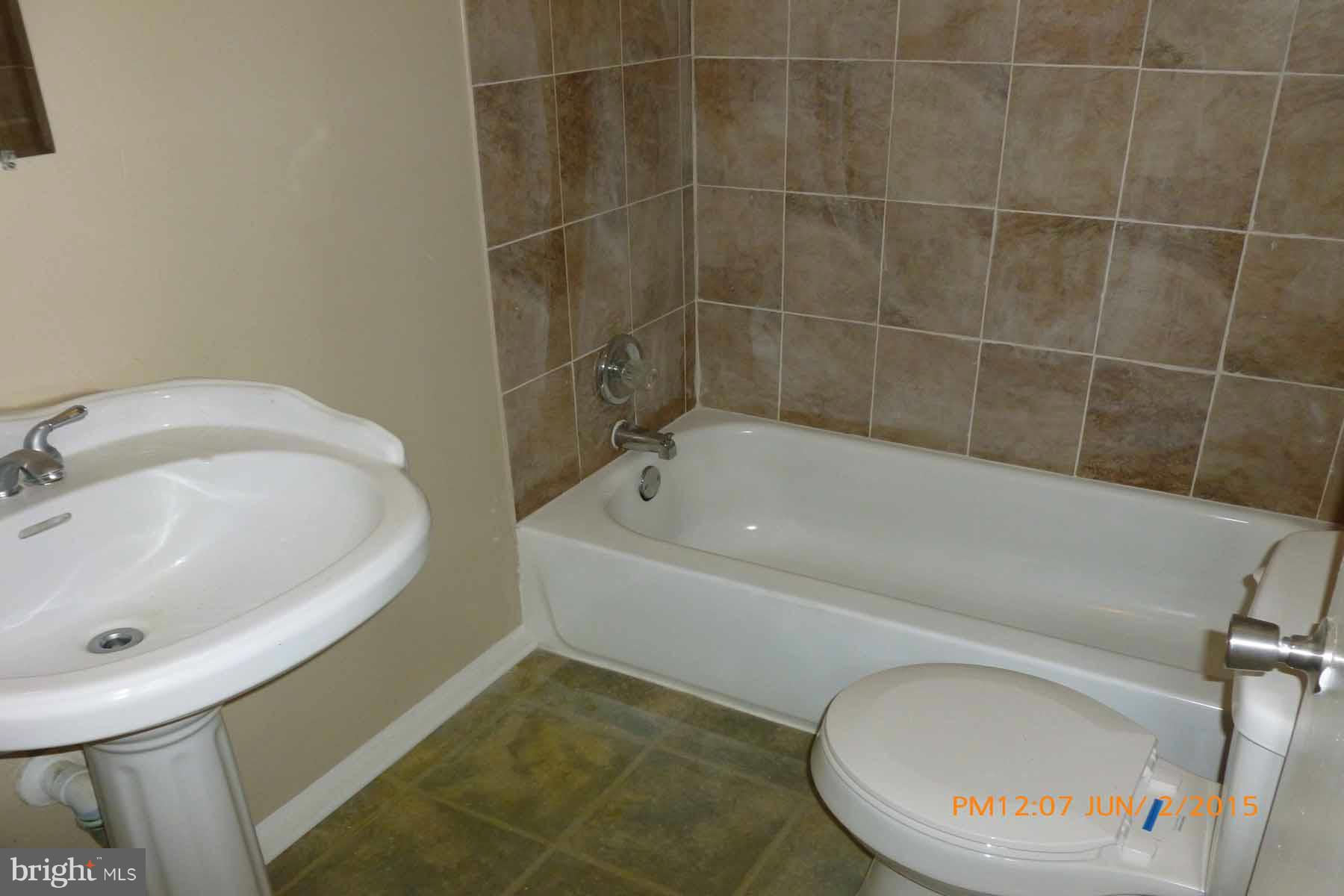 7714 Beechnut Road Capitol Heights, MD 20743 - Photo 17 of 30 Hall Bath