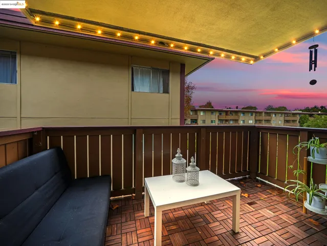 $329,000 | 1321 Webster Street, Unit D212, Alameda, CA 94501