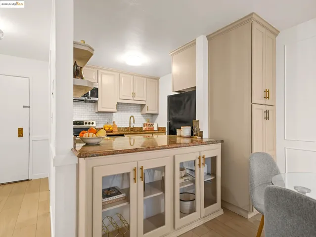 $329,000 | 1321 Webster Street, Unit D212, Alameda, CA 94501
