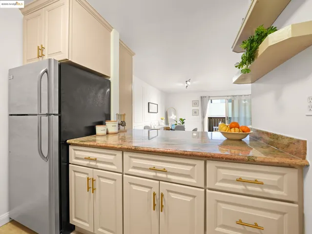 $329,000 | 1321 Webster Street, Unit D212, Alameda, CA 94501