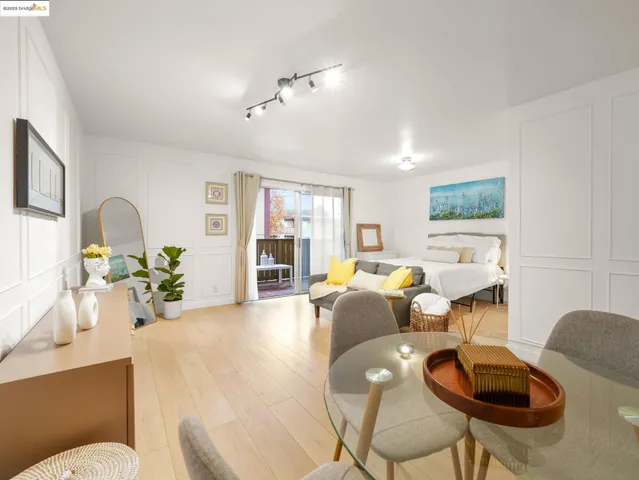 $329,000 | 1321 Webster Street, Unit D212, Alameda, CA 94501