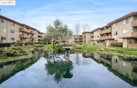 $329,000 | 1321 Webster Street, Unit D212, Alameda, CA 94501