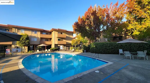 $329,000 | 1321 Webster Street, Unit D212, Alameda, CA 94501