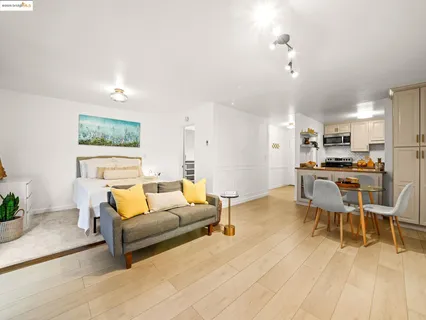 $329,000 | 1321 Webster Street, Unit D212, Alameda, CA 94501