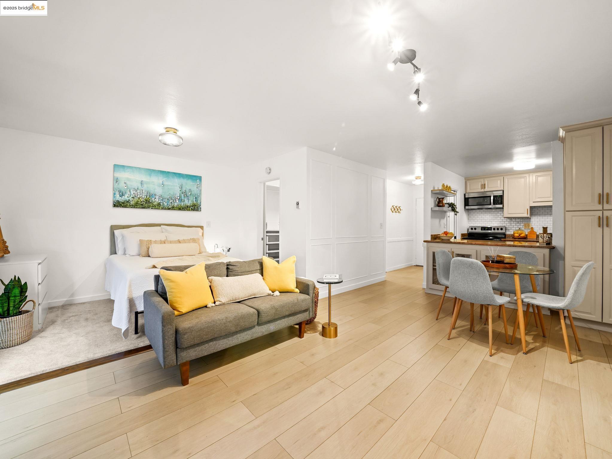 1321 Webster Street, Unit D212 Alameda, CA 94501 - Photo 6 of 47